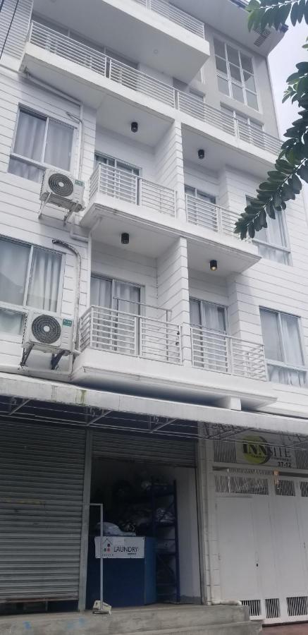 Innsite Room Rentals Pasay Exterior photo